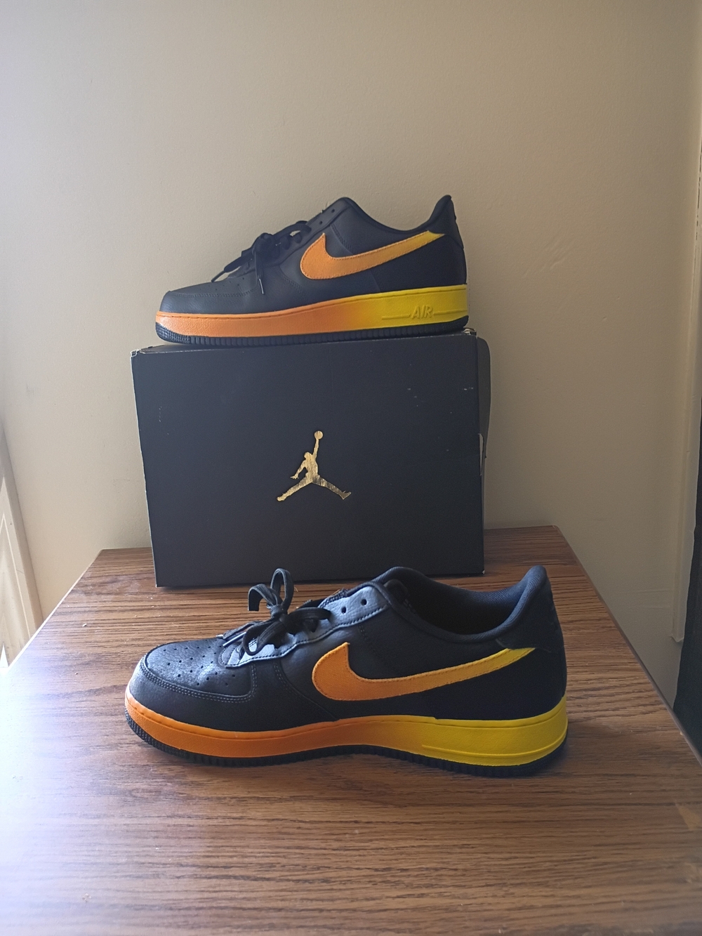 🔥 Nike Air Force 1 AF1 07 LV8 Men’s Size 13 Shoes Black/YLW/ORNG CJ0524 001